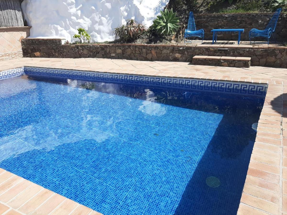 Attico Los Montes With Private Pool Viñuela Екстериор снимка